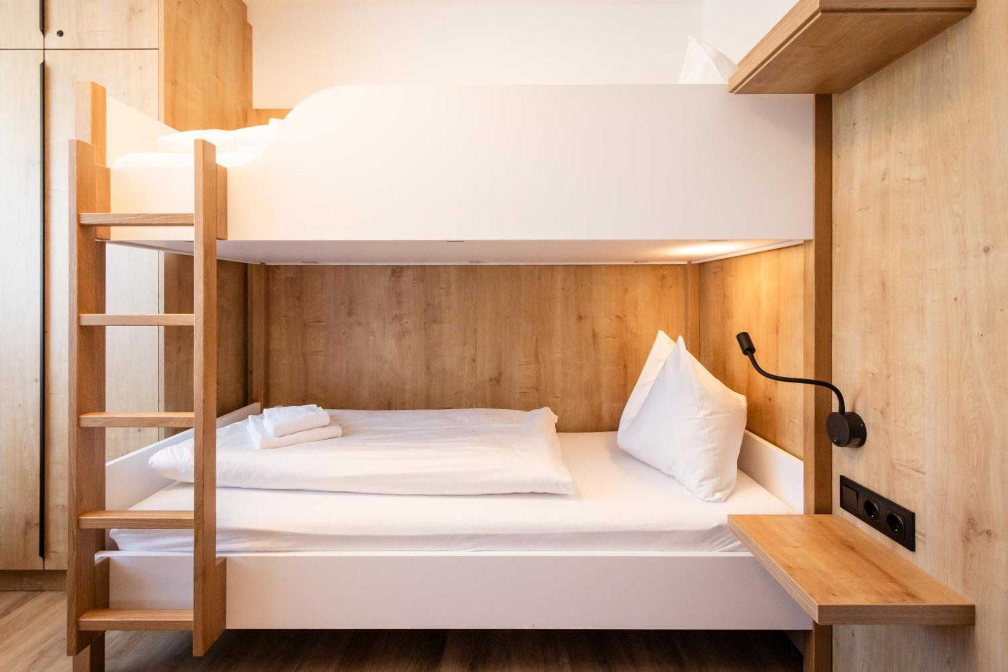 Alpenstolz Damuels Haus 1 - Stilvoll Urlauben In Den Bergen Apartment Bagian luar foto
